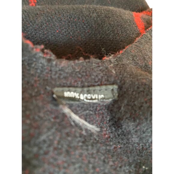 Shawl Reversible Red & Black Floral Patterned Wool Blend  With  Fringe Edges - Picture 8 of 8